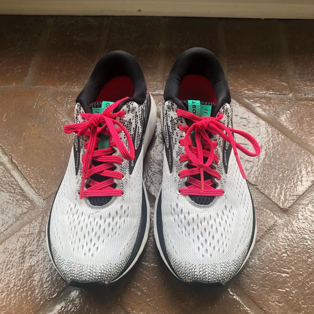 Brooks Ghost 11 running shoes